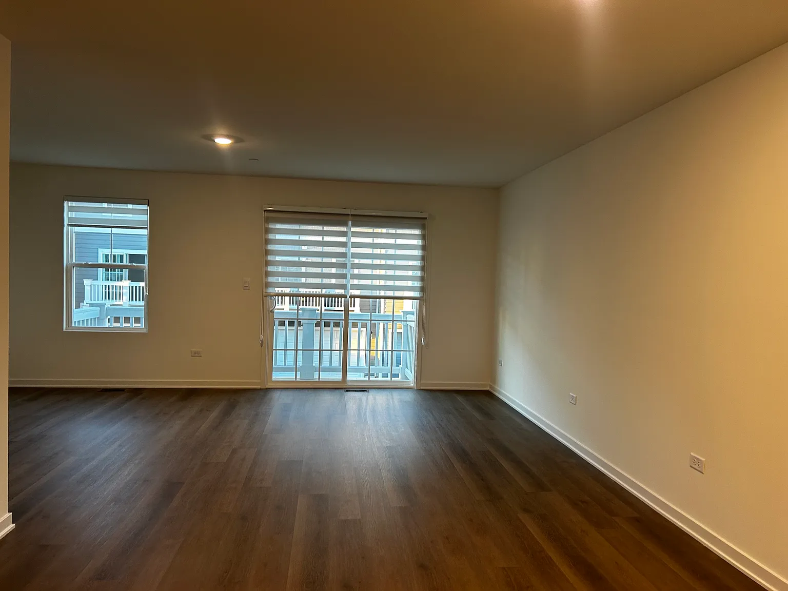 2 bed, 2.5 bath, 1651 sqft, $3,100 — Photo 4