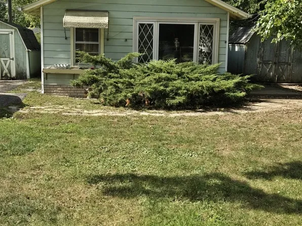 108 Mayfield Ave, Crystal Lake, IL 60014