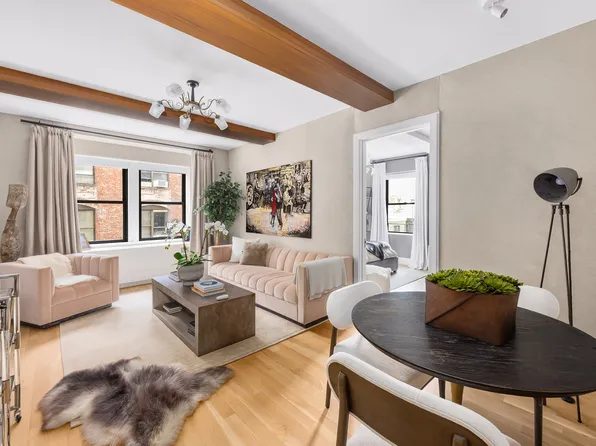 110 Central Park South image 34 of 48