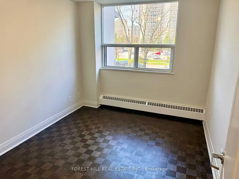35 Esterbrooke Ave #209 — Photo 8