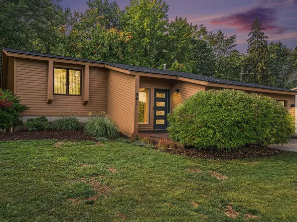 961 Shadybrook Dr, Holland, MI 49424