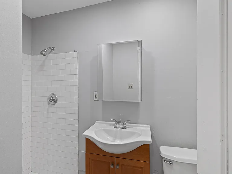1015 Dana Ave #4 — Photo 9