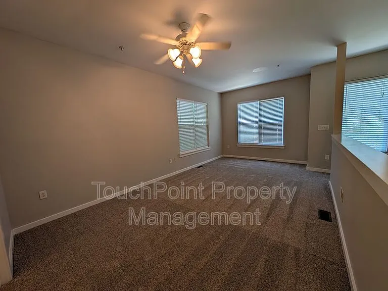 1020 E 36th St — Photo 14