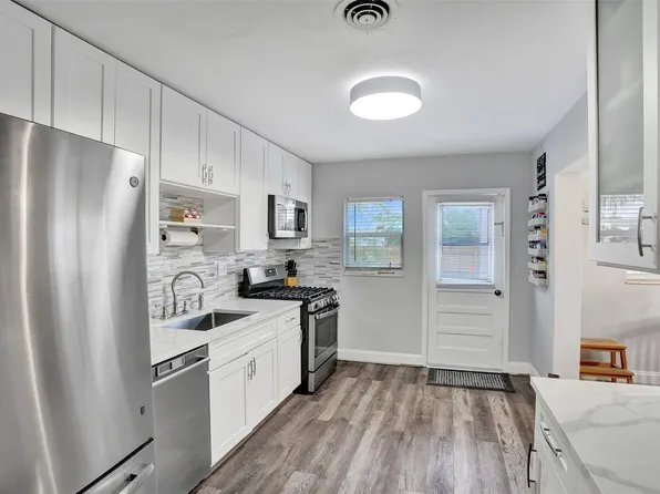 5449 NE 3rd Terrace, Fort Lauderdale, FL 33334