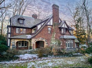 2824 Drummond Rd, Shaker Heights, OH