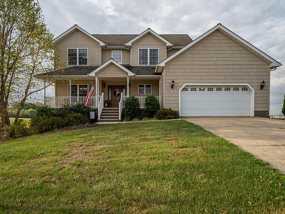 2nd image of 82 Oriole Ln