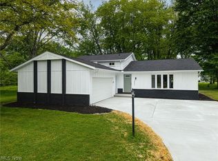 20252 Birchwood Ln, Strongsville, OH 44136