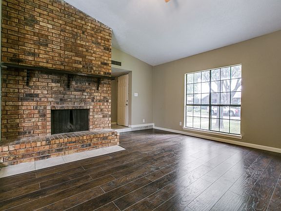 Living area Fireplace