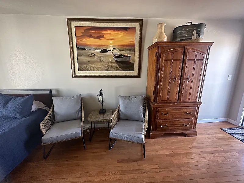 Studio, $1,400 — Photo 4