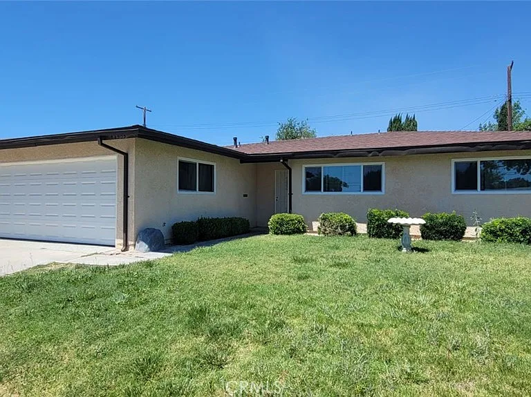 45303 Lorimer Ave — Photo 1