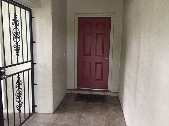 3rd image of 5425 Wauchula Ct