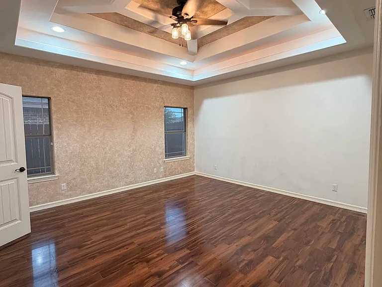 1501 Granada Cir — Photo 7