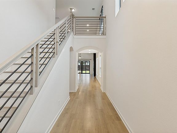 4th image of 16023 Harvest Moon Ct