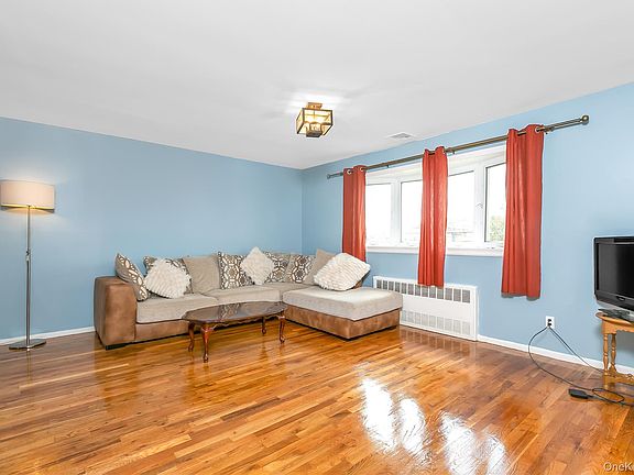3rd image of 584 Yale Street