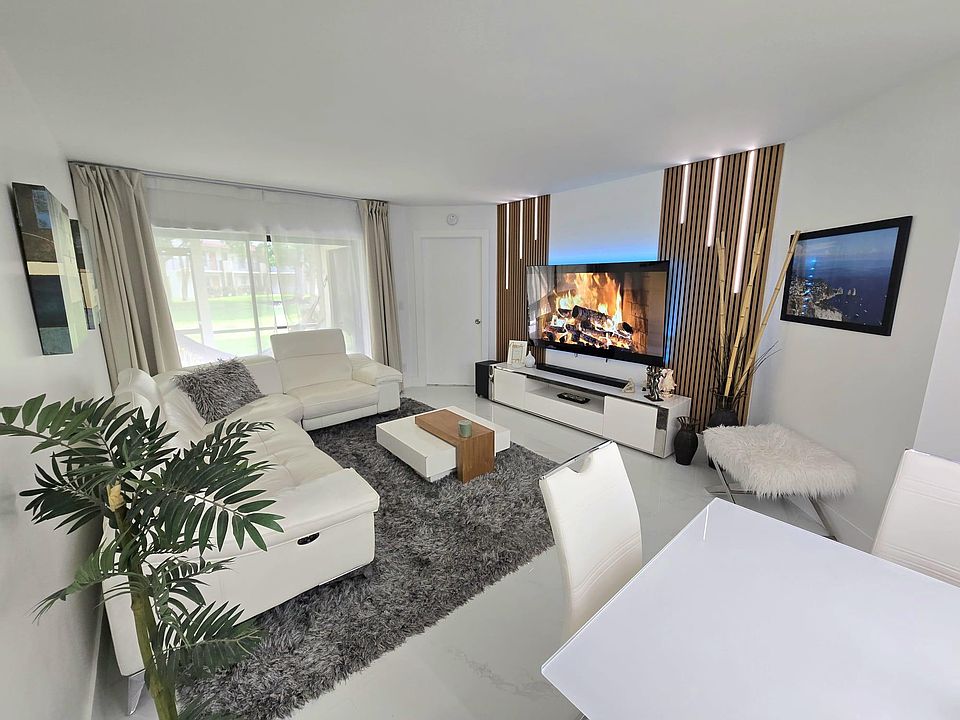 1st image of 5577 Courtyard Drive