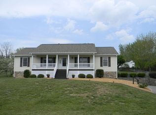6 Wellington Ln, Daleville, VA 24083