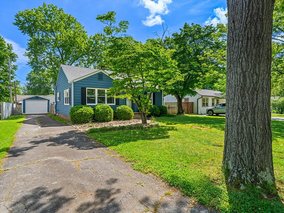1618 Ramsay St