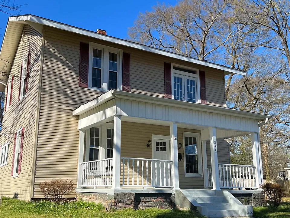 305 Division Ave