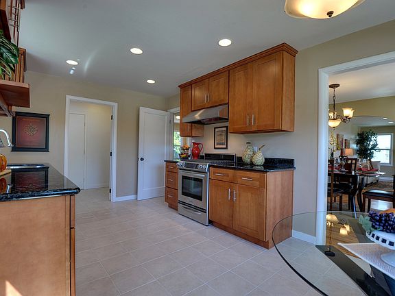 4th image of 1099 Glen Echo Ave