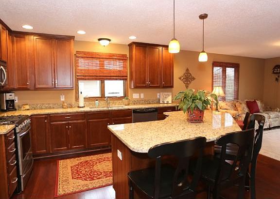 4th image of 15376 Village Woods Dr