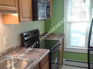 104 Winthrop St #1R, Woonsocket, RI 02895