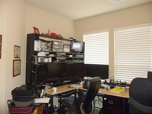 5th image of 2961 Florence Way #204