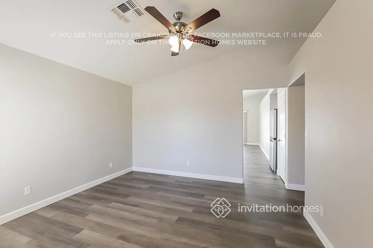 Building Photo - 8647 W Mariposa Dr