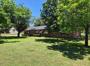 208 Yucca Dr, Weatherford, TX 76087