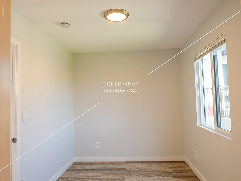 419 S 36th St — Photo 11