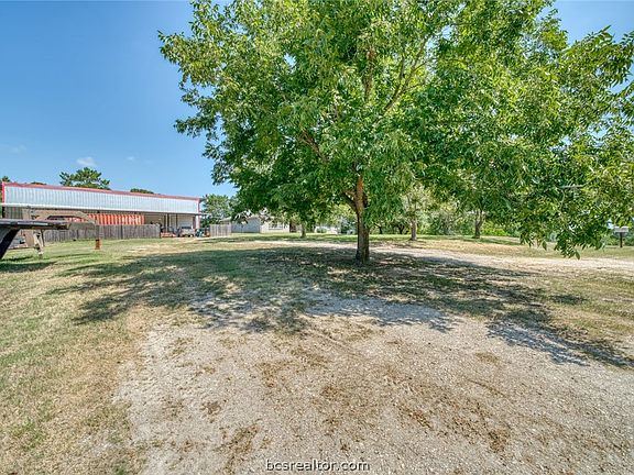 3rd image of 390 Flynt Rd