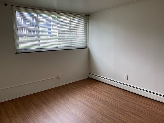 3rd image of 307 Potter Ave #B