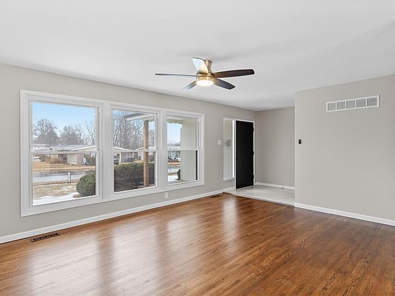 4th image of 3510 Santiago Dr