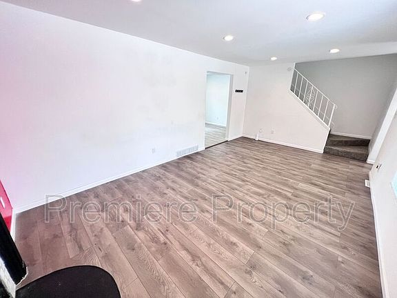 4th image of 10916 McKinley Dr