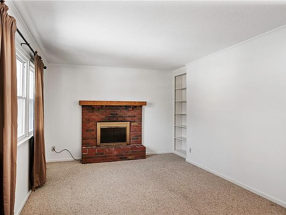 3rd image of 10007 W 94th St