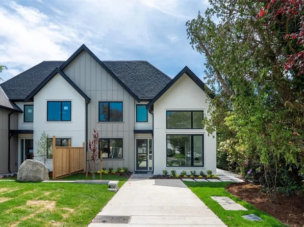 2455 Hamiota St #1, Oak Bay, BC V8R 2N1