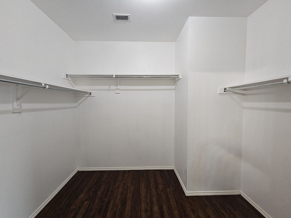 1st image of 3905 Jeanette Ln