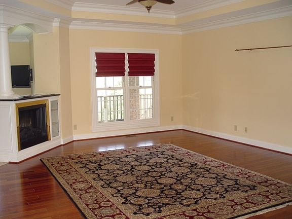5th image of 520 Country Ln