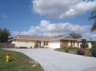 917 SE 35th Ter, Cape Coral, FL 33904