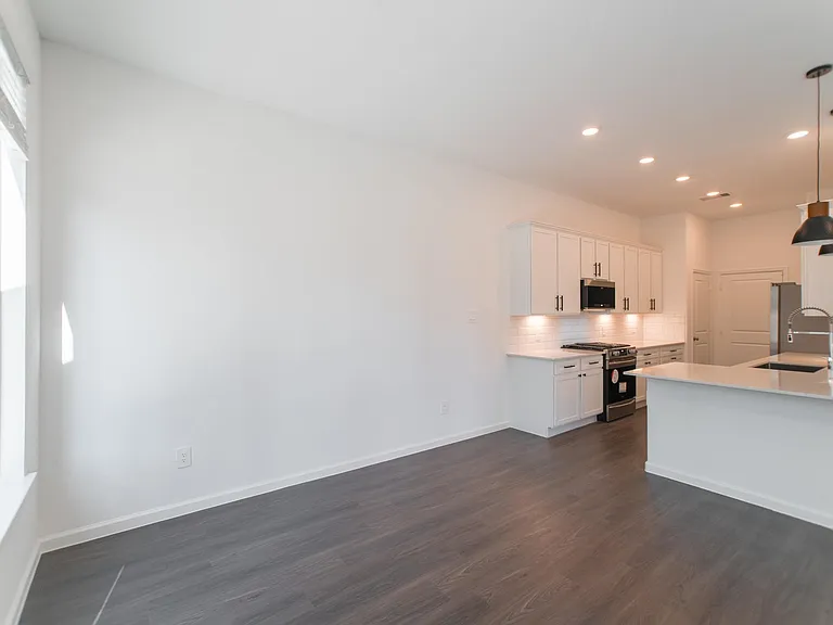 670 Royal Arch Dr — Photo 14