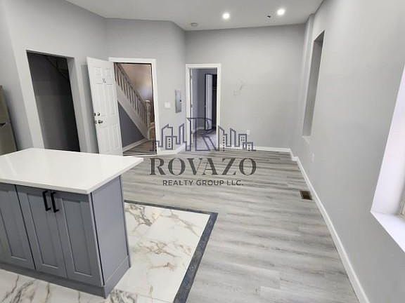 2nd image of 352 S 10th St Floor 1