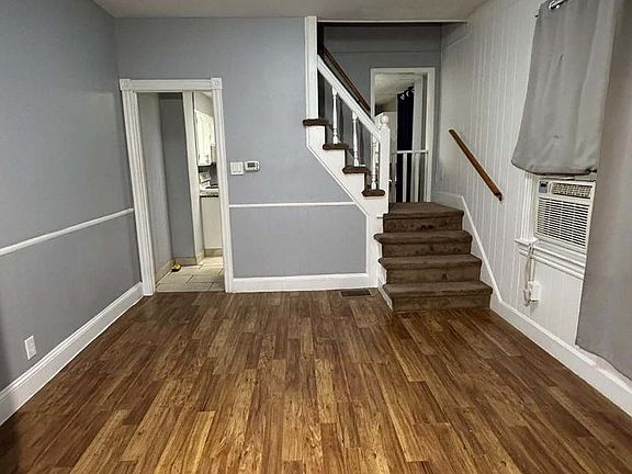 5th image of 330 Seitz St