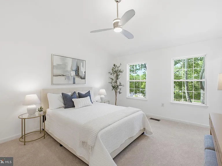 4067 Fountainside Ln — Photo 23