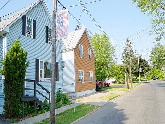 2nd image of 1324 E Lovejoy St