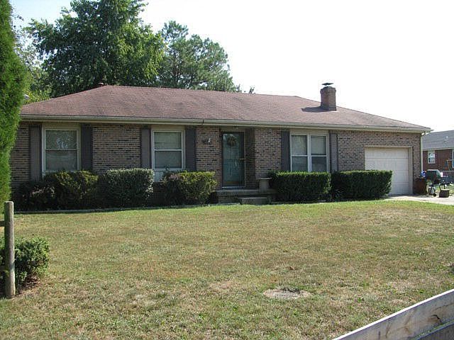 1st image of 240 Robin Cir