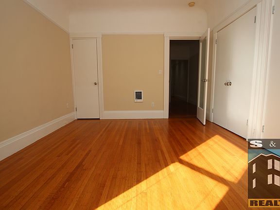 2nd image of 1044 Pine St APT 9