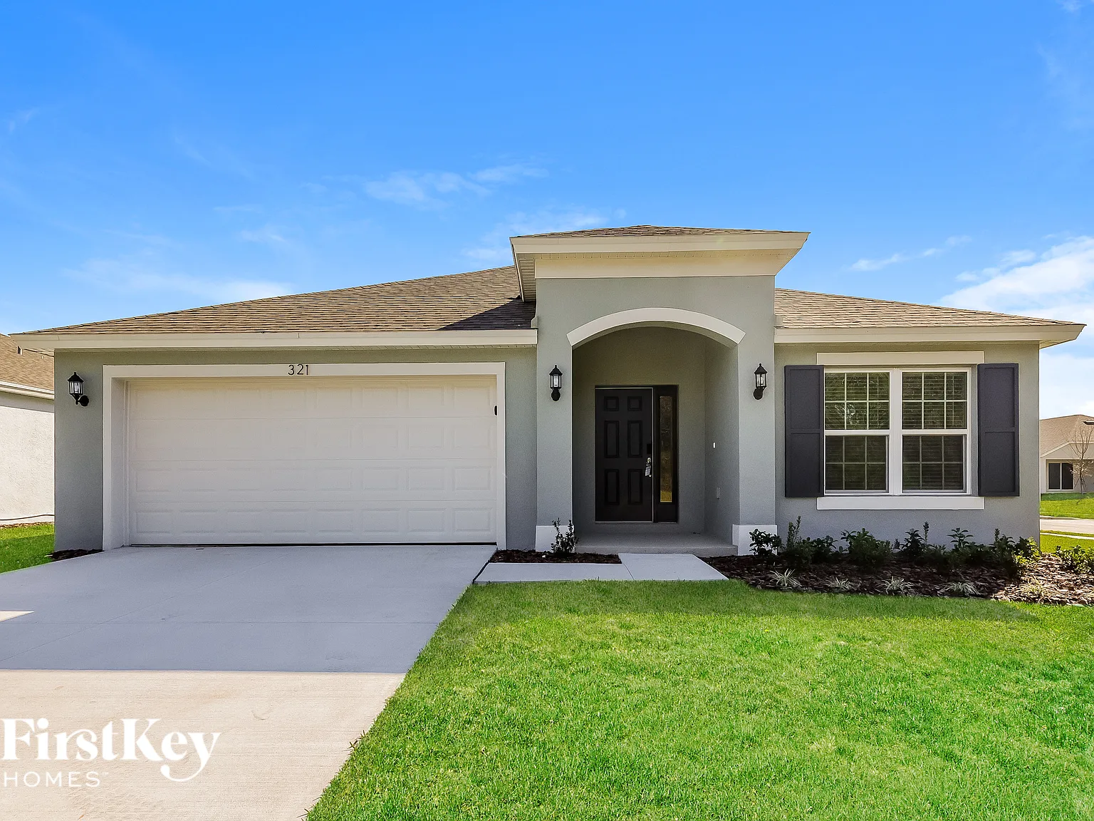4 bed, 2.0 bath, 2110 sqft, $2,045 — Photo 1