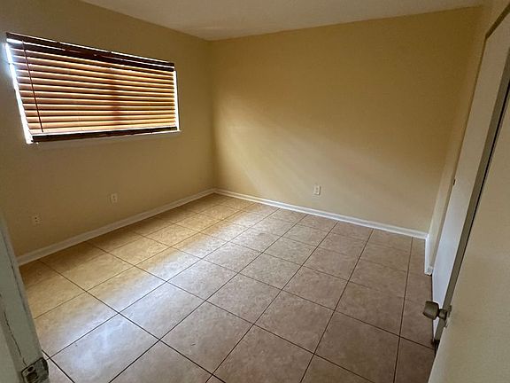 4th image of 352-360 W Pine St #358
