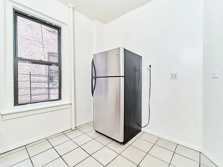 587 W 177th St #52 — Photo 8