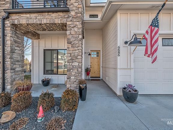 2nd image of 6686 N Asissi Ln