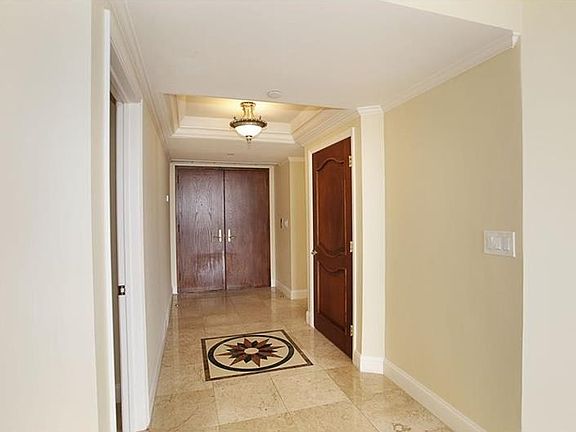 5th image of 20281 E Country Club Dr APT 1415